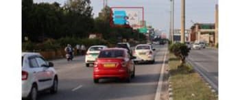 Advertising on Hoarding in Meenakunte Hosur 93340