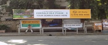 Advertising on Bus Shelter in Andheri West
