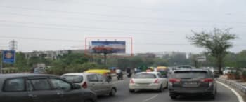 Advertising on Hoarding in Mukherjee Nagar 34505