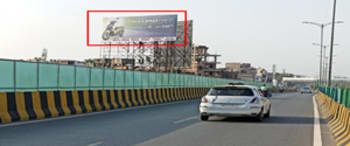 Advertising on Hoarding in Rajbansi Nagar  73580