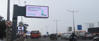 Advertising on Digital OOH in Bandra East