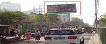 Advertising on Hoarding in Delhi  84772