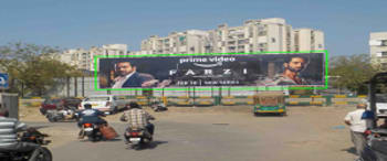 Advertising on Hoarding in Vejalpur 88730