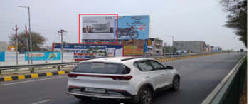 Advertising on Hoarding in Ardonamau  94351