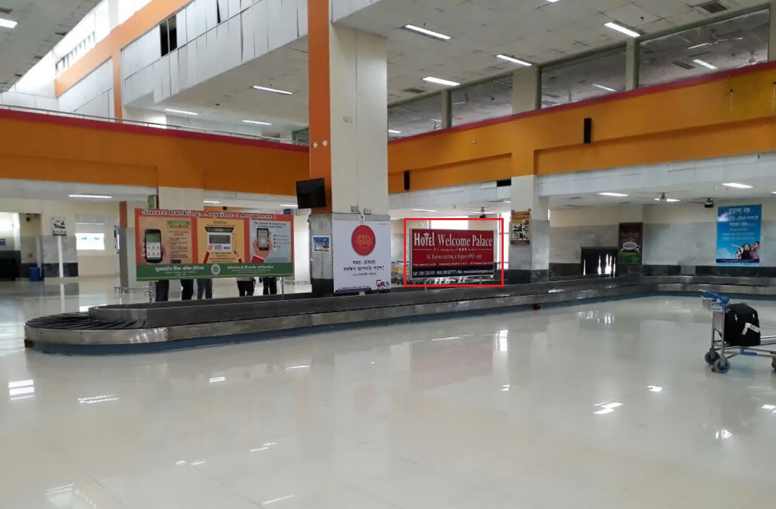 Arrival Area - Main hall, conveyor belt no 1 - 10 x 4 ft - Back Lit Panel 2