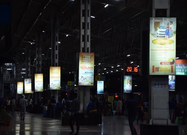 Pillar Branding - 3 x 6 Ft (28 Units) - Platform 1 Main Cover Shelter Pillars