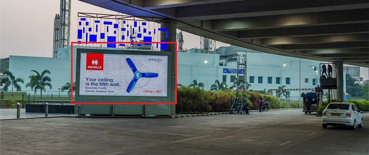 Kolkata Airport-Outside Area Advertising-Digital Screen - 20 W x 10 H Ft - Arrival After Pickup Towards City