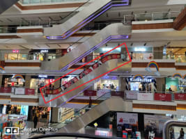 Escalator Branding - Inside Mall