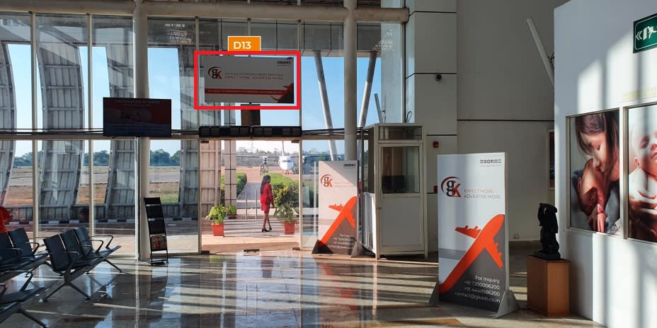 Departure Security Hold Area-Near Boarding Gate-6 W X 3 H Ft[1 Unit]