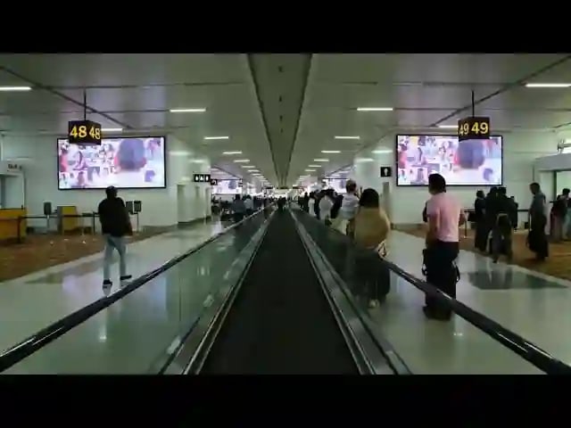 24 Screen Digital Video Arcade at Delhi Airport T3 Boarding Gates