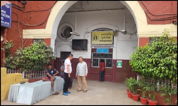 In front of Enquiry Counter (Old Complex)