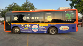 Full Bus Exterior Full Bus Exterior