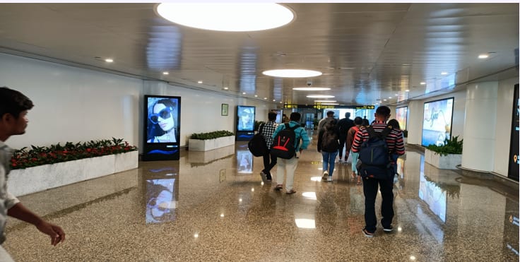 Arrival corridor and Bus Corridor Area