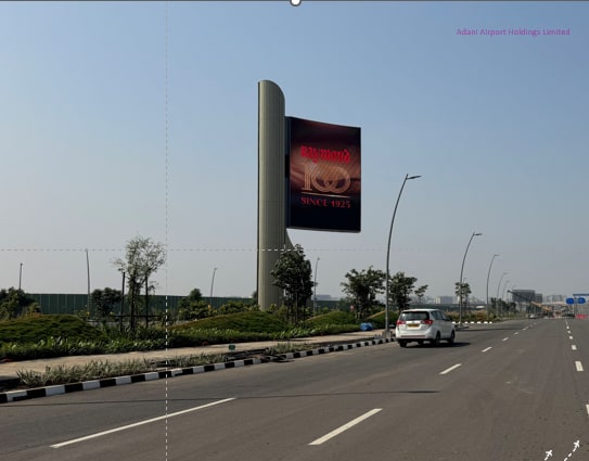 Outdoor Arrival & Departure