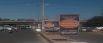Advertising on Road Median in Chandapura 45385