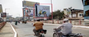 Advertising on Hoarding in Powerpet  58241