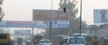 Advertising on Hoarding in Mohan Nagar 61814