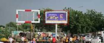 Advertising on Hoarding in Sitapura  64719