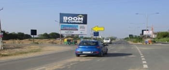 Advertising on Hoarding in Ahmedabad 80580