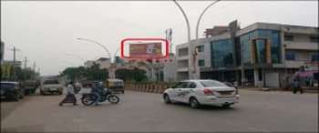 Advertising on Hoarding in KB Extension  82329