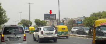 Advertising on Hoarding in Lajpat Nagar  83324