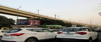 Advertising on Hoarding in Noida  83911