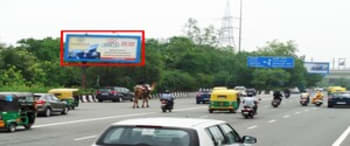Advertising on Hoarding in Laxmi Nagar 84201