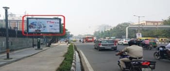 Advertising on Hoarding in Delhi  84943