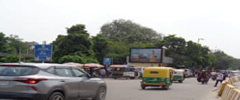 Advertising on Hoarding in New Delhi  88591