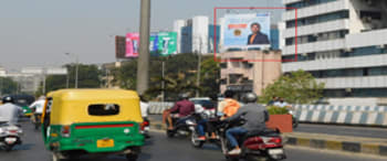 Advertising on Hoarding in Sagrampura 90401