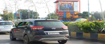 Advertising on Hoarding in South Toda 92885