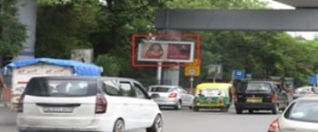 Advertising on Hoarding in Lajpat Nagar  79360