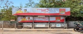 Advertising on Bus Shelter in Andheri East 98049