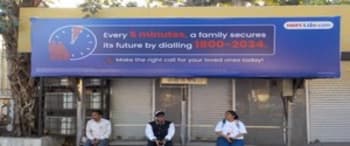 Advertising on Bus Shelter in Worli 98151