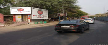 Advertising on Hoarding in Safdarjung Enclave 99622