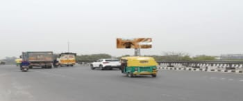 Advertising on Hoarding in Jasola Vihar 100160