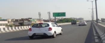 Advertising on Hoarding in Vikaspuri 101081
