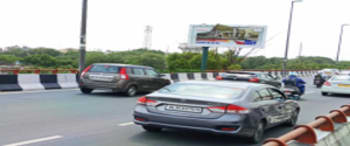 Advertising on Hoarding in Nizamuddin East 102812