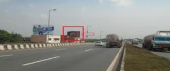 Advertising on Hoarding in Benachity 60418