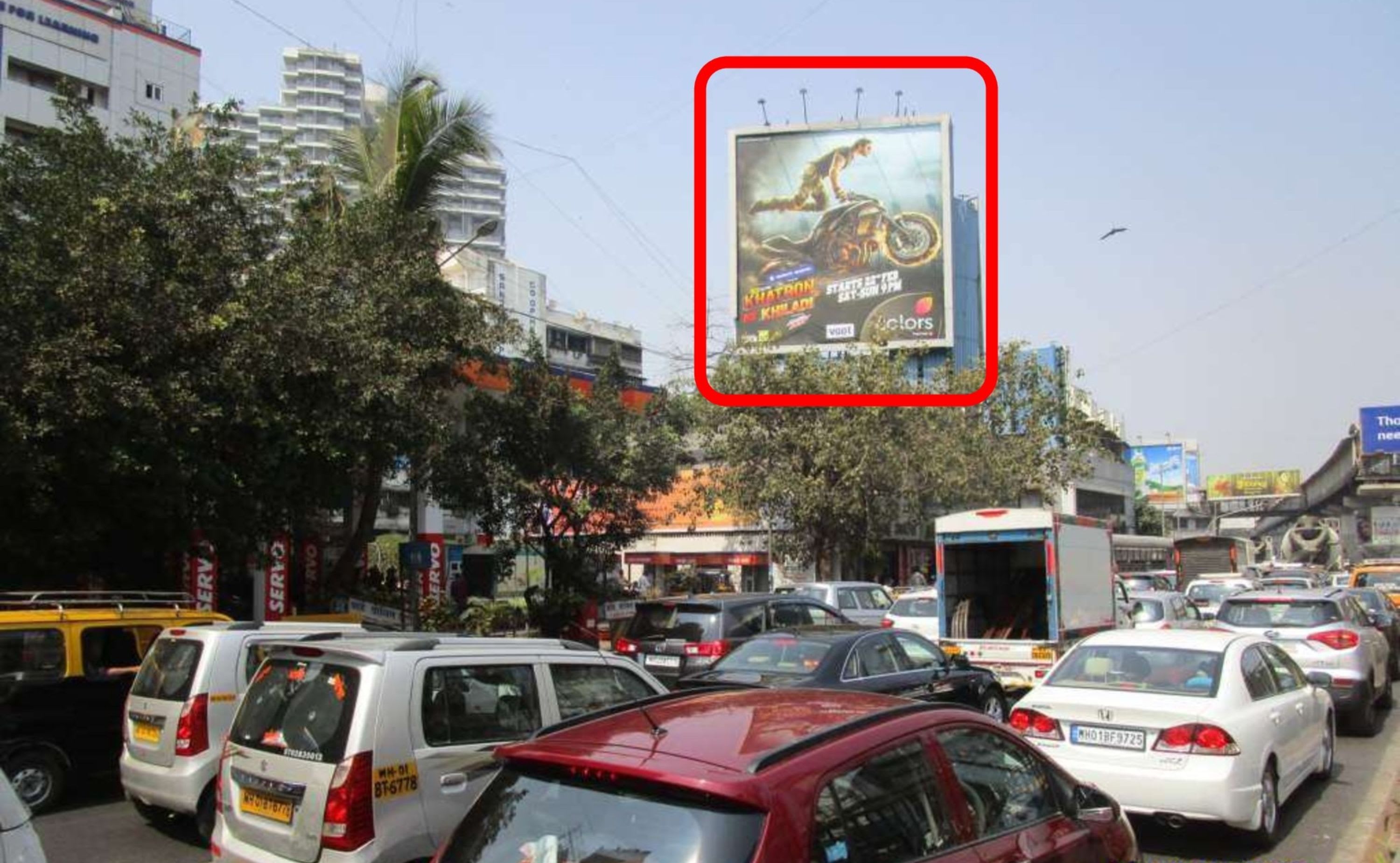 Hoarding Advertising Cost in Bandra West 74823