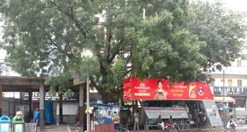 Bus Shelter in Madhapur 86194 Advertising Rates