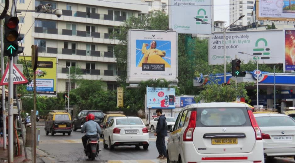 Hoarding in Cumballa Hill 86514 Advertising Rates